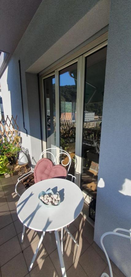Charming Penthouse Near Como Lake Chiasso Exterior photo